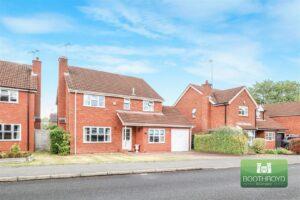 Lindisfarne Drive, Kenilworth