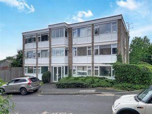 Alpine Court, Kenilworth